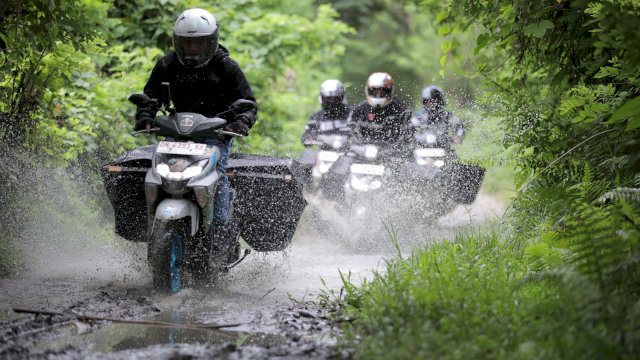 Perjalanan GEAR ULTIMA melintasi medan di Sulawesi. (Dok. Yamaha)
