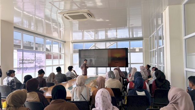 Peserta Workshop UMKM Naik Kelas mengikuti penyampaian materi dengan antusias. (Dok. PLN)