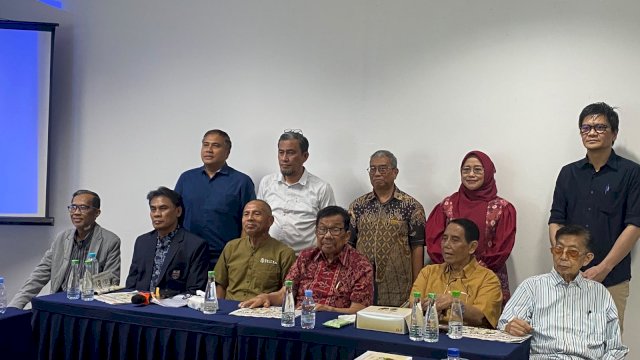 konferensi pers di Graha Pena, Jalan Urip Sumoharjo, Makassar. (Dok. Gita/HN)