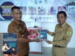 Kadis Kominfo Sinjai Aktif Berkarya, Jadi Editor Buku Supervisi Akademik