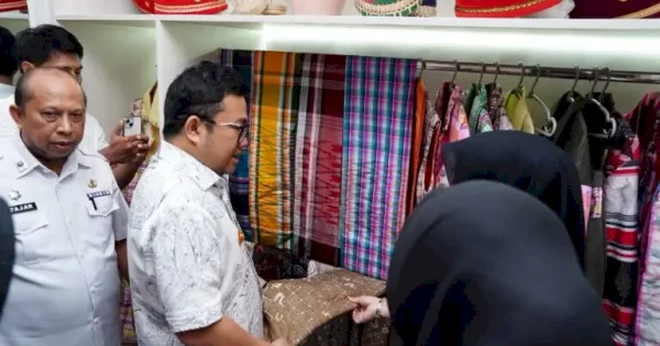 Dorong Pengembangan UMKM Lokal, Dekranasda Gowa Hadirkan Galeri Mini Pusat Pembinaan
