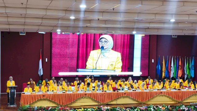 Rektor UNM dihadapan Maba 2026. (Dok. UNM)
