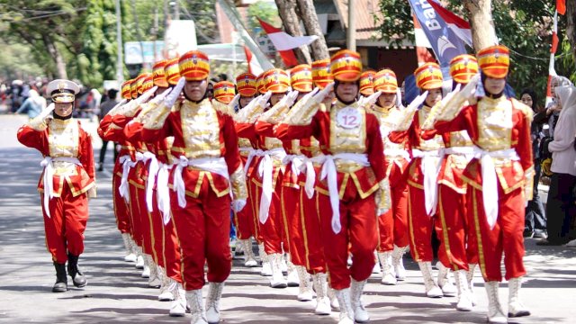 Lomba gerak jalan di Jeneponto memeriahkan HUT RI. (Dok. ASW/HN)