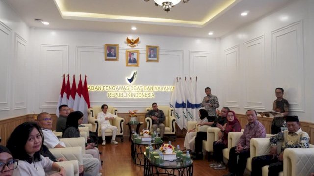 Bantuan untuk korban bencana NTT melalui BPOM. (HSN)