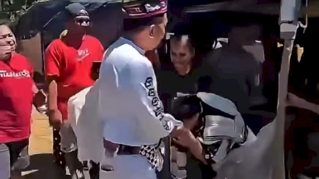 Gubernur Jabar Dedi Mulyadi kunjungi korban gempa NTT (Instagram) 