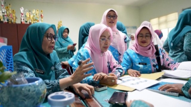Tim Penggerak PKK Kota Makassar melanjutkan pelaksanaan Supervisi, Monitoring, Evaluasi, dan Pelaporan (SMEP) Tahun 2026 di Kecamatan Tamalanrea, Rabu (19/8/2026).&nbsp;