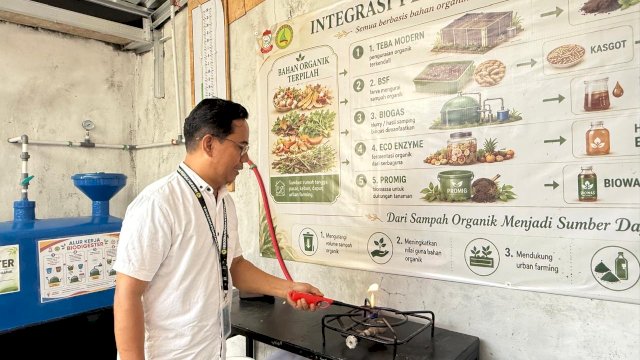 Manajer Program Yayasan Peduli Negeri, Syamsuddin, menjelaskan pengelolaan sampah. (Dok. Pemkot)
