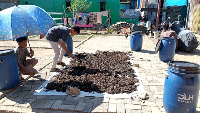 pemilahan sampah dari sumber (lingkungan) rumah. (Dok. Pemkot)