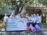 Pegadaian Kanwil VI Sulselbarra Maluku Salurkan Paket Makanan lewat Program Mengetuk Pintu Langit