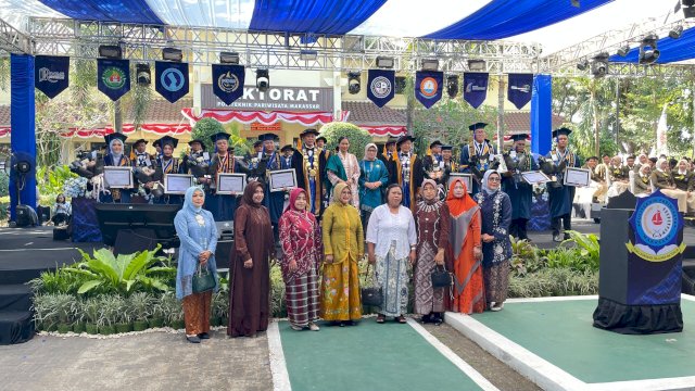 Pelaksanaan wisuda Poltekpar Makassar. (Dok. Gita/HN)