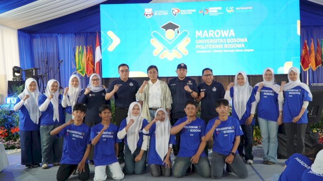 Pengukuhan penerima beasiswa Bosowa Scholarship. (Dok. Bosowa)