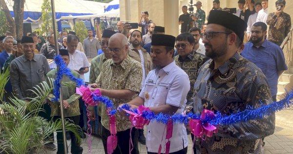 Gubernur Sulsel Hadiri Peresmian Markas Hufadz di Unismuh Makassar
