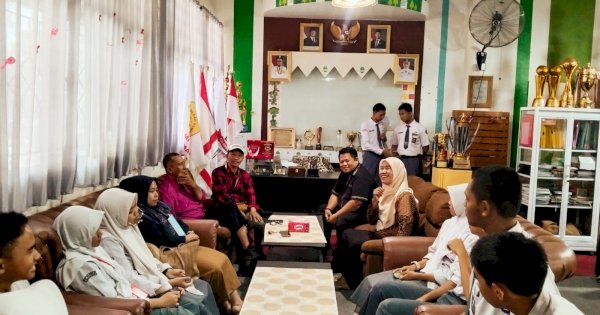 KPU Makassar Lakukan Pendampingan Pilketos, Ajak Siswa Berdemokrasi di Sekolah