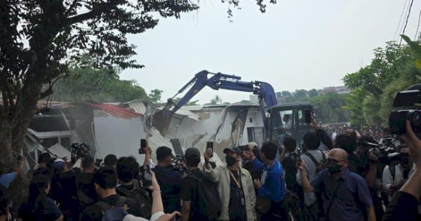 “Kamar Mewah” Napi Lapas Cibinong Dibongkar Alat Berat