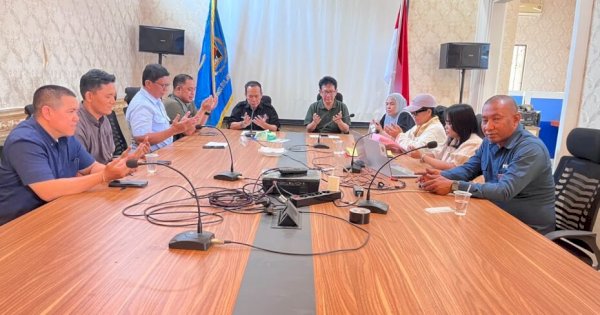 Solidaritas Sesama Jurnalis, PWI Sulsel Doakan Lima Wartawan yang Hilang di Selat Sunda