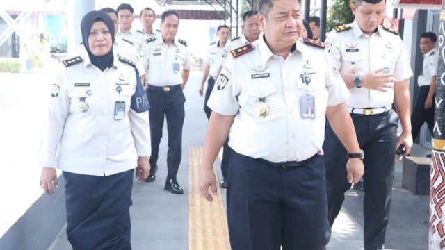Saat pemeriksaan kamar hunian Warga Binaan Pemasyarakatan (WBP) di Rutan Kelas I Makassar, Selasa (29/9/2026). Dok HN