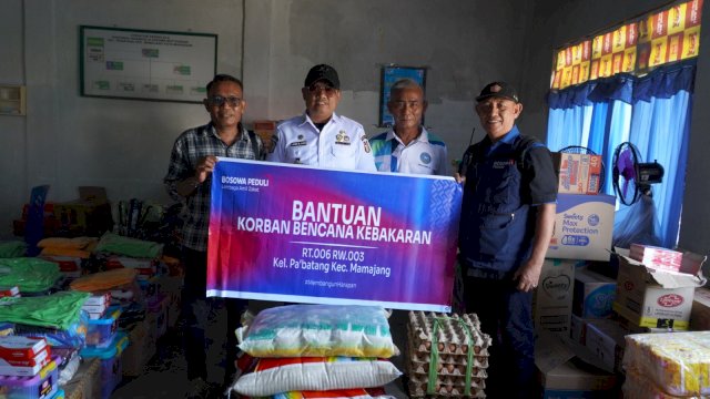 Bantuan yang diberikan Bosowa Peduli kepada korban kebakaran Mamajang. (Dok. Bosped)