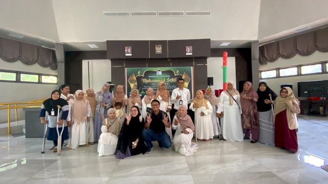 Pelaksanaan maulid nabi yang digelar HWDi Makassar di Sentra Wirajaya Makassar. (Dok. Gita/HN)