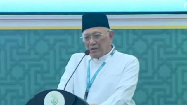 Abdul Hakim Mahfudz atau yang akrab disapa Gus Kikin Ketua Umum Pengurus Besar Nahdlatul Ulama (PBNU) saat menyampaikan pidato perdananya. Foto NU Online 