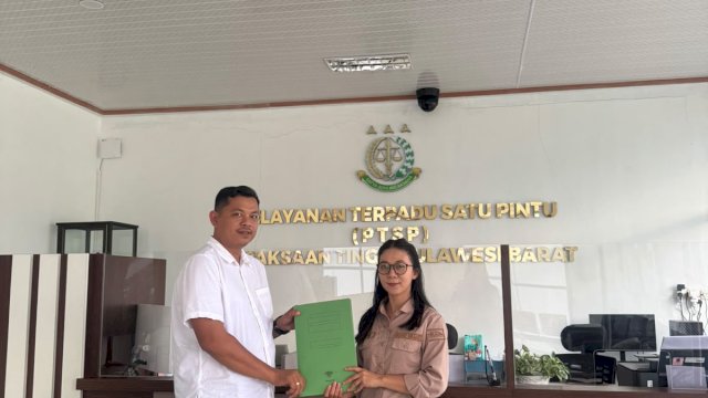 Kantor hukum Hasri Jack & Partners (HJ&P) Law Office resmi melaporkan dugaan tindak pidana korupsi dalam proses penerbitan HGU tersebut ke Kejaksaan Tinggi Sulawesi Barat, Rabu (30/9/2026). 