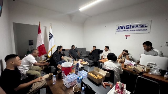 Ketua KPI Pusat saat bersama JMSI Sulsel. 