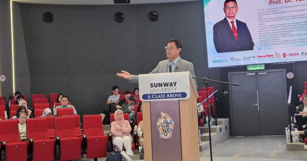 Taruna Ikrar, Kepala BPOM, Ajak Ilmuwan ASEAN Bangun Ekosistem Mikrobioma di Sunway University Selangor Malaysia