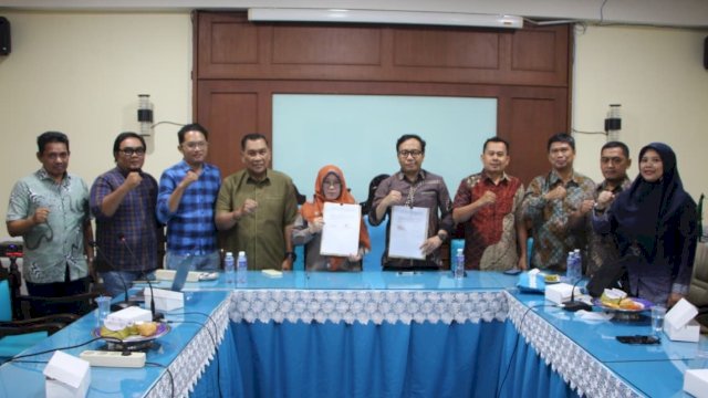 Foto bersama Bawaslu dan Fakultas Ushuluddin & Filsafat UIN Alauddin Makassar. Harian.News/HO-Bawaslu Sulsel 
