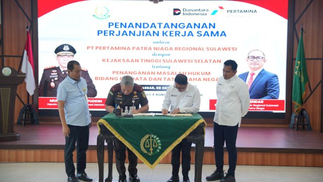 Perjanjian Kerja Sama (PKS) yang dilaksanakan di Kantor Kejaksaan Tinggi Sulawesi Selatan, Kamis (8/10/2026). Harian.News/HO-Pertamina Patra Niaga Regional Sulawesi 