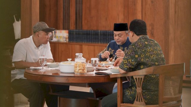 Wakil Ketua DPD RI Tamsil Linrung bertemu dengan Anies Baswedan dalam agenda sarapan pagi di pendopo kediaman Anies, Senin (12/10/2026).Foto Istimewa 