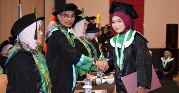 Wisuda ke-22 Universitas Cokroaminoto Makassar, 3.159 Alumni Telah Berkiprah di Berbagai Bidang