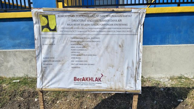 Proyek dengan pagu anggaran mencapai Rp1,6 miliar yang bersumber dari Kementerian Pekerjaan Umum (Kementerian PU) dan dilaksanakan oleh Balai Besar Wilayah Sungai (BBWS) Pompengan Jeneberang. DOK HN