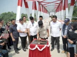 Gubernur Sulsel Resmikan Proyek Jembatan Salu Jambu Luwu