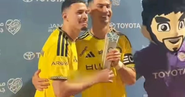 Tolak Penghargaan, Ronaldo Serahkan ke Hamdan