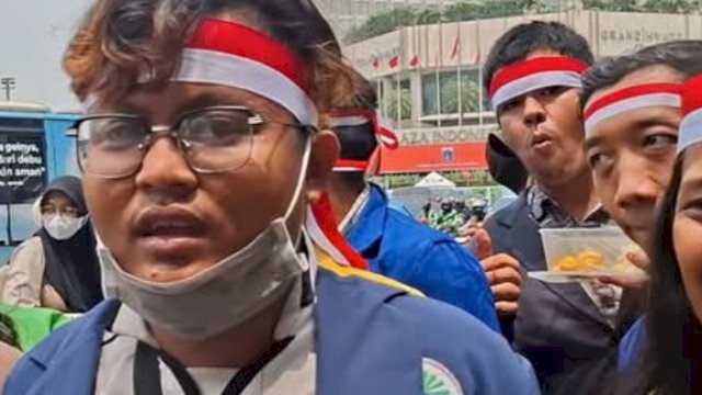 Video viral pria mengaku mahasiswa. 