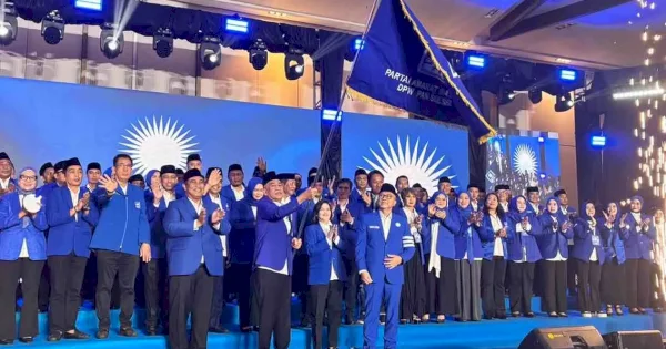 Zulhas Lantik Ashabul Kahfi Ketua PAN Sulsel: Sesumbar 5 Kursi Senayan