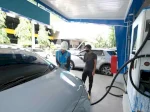 Kendaraan Listrik Tumbuh 53,7 Persen: PLN Sulselrabar Operasikan 84 SPKLU