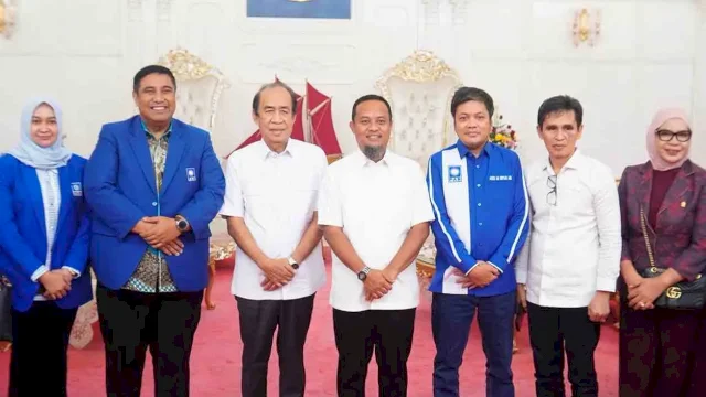 Petinggi PAN Sulsel menemui Gubernur Sulawesi Selatan Andi Sudirman Sulaiman di Rumah Jabatan Gubernur Sulsel, Senin (5/10/2026). Dok IST