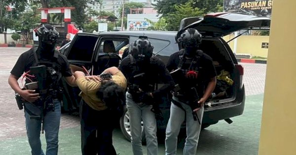 Densus 88 Tangkap 11 Terduga Teroris Jaringan Daulah Islamiyah di Sulawesi