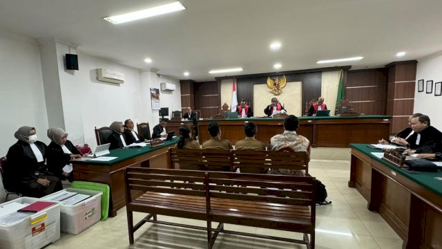 Sidang lanjutan perkara dugaan korupsi pengadaan bibit nanas senilai Rp60 miliar di Pengadilan Tipikor Makassar, Senin (12/10/2026). Harian.News/HO-Humas PN Tipikor Makassar