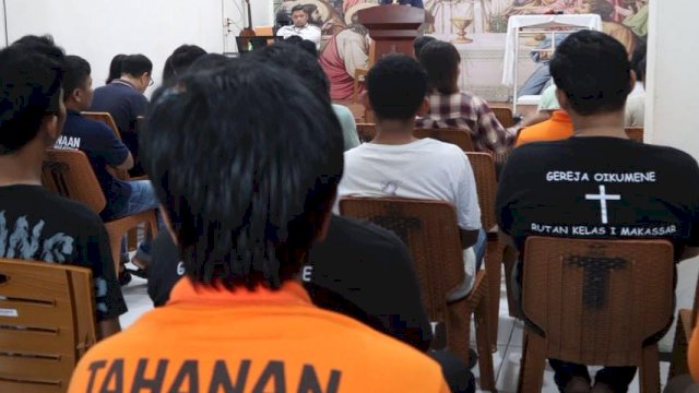 Pembinaan di balik jeruji tidak hanya menyangkut kedisiplinan dan kepatuhan terhadap aturan dalam kegiatan ibadah warga binaan beragama Kristen. Foto Harian.News&nbsp;