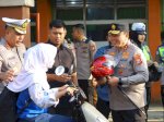 “Polisi Bersama Masyarakat”: Kapolda Sulsel Awal Chairuddin Turun ke Jalan&nbsp;