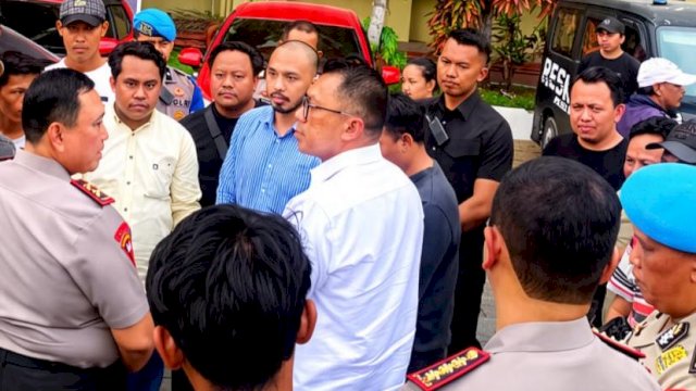 Kapolda Sulsel Irjen Pol Awal Chairuddin bersama Karaeng Emba dari Makassar Tidak Kendor (Matador) menyerukan persatuan pemuda dan kolaborasi dengan aparat penegak hukum untuk mencegah kriminalitas jalanan serta mengakhiri perang kelompok di Makassar menjelang Hari Sumpah Pemuda 2026. Foto HN