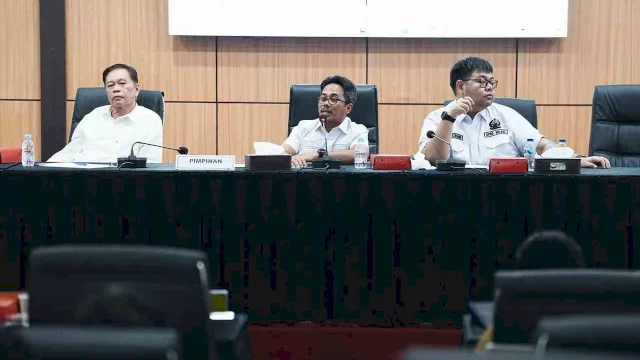 Ketua Pansus DPRD Sulsel, Marjono (tengah). Dok IST