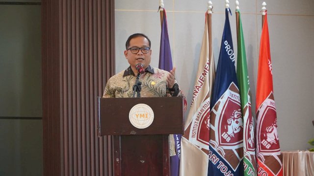 Kepala OJK Sulsel Sulbar, Moch. Muchlasin. (Dok. OJK)