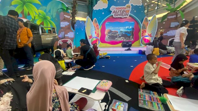 Para peserta lomba menggambar di gelaran Toyota Auto Show 2026. (Dok. Gita/HN)