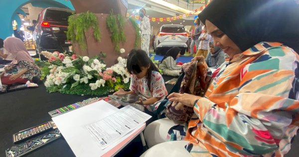 Setia Dampingi Buah Hati, Dewi Salurkan Bakat Menggambar Sang Anak di MaRI
